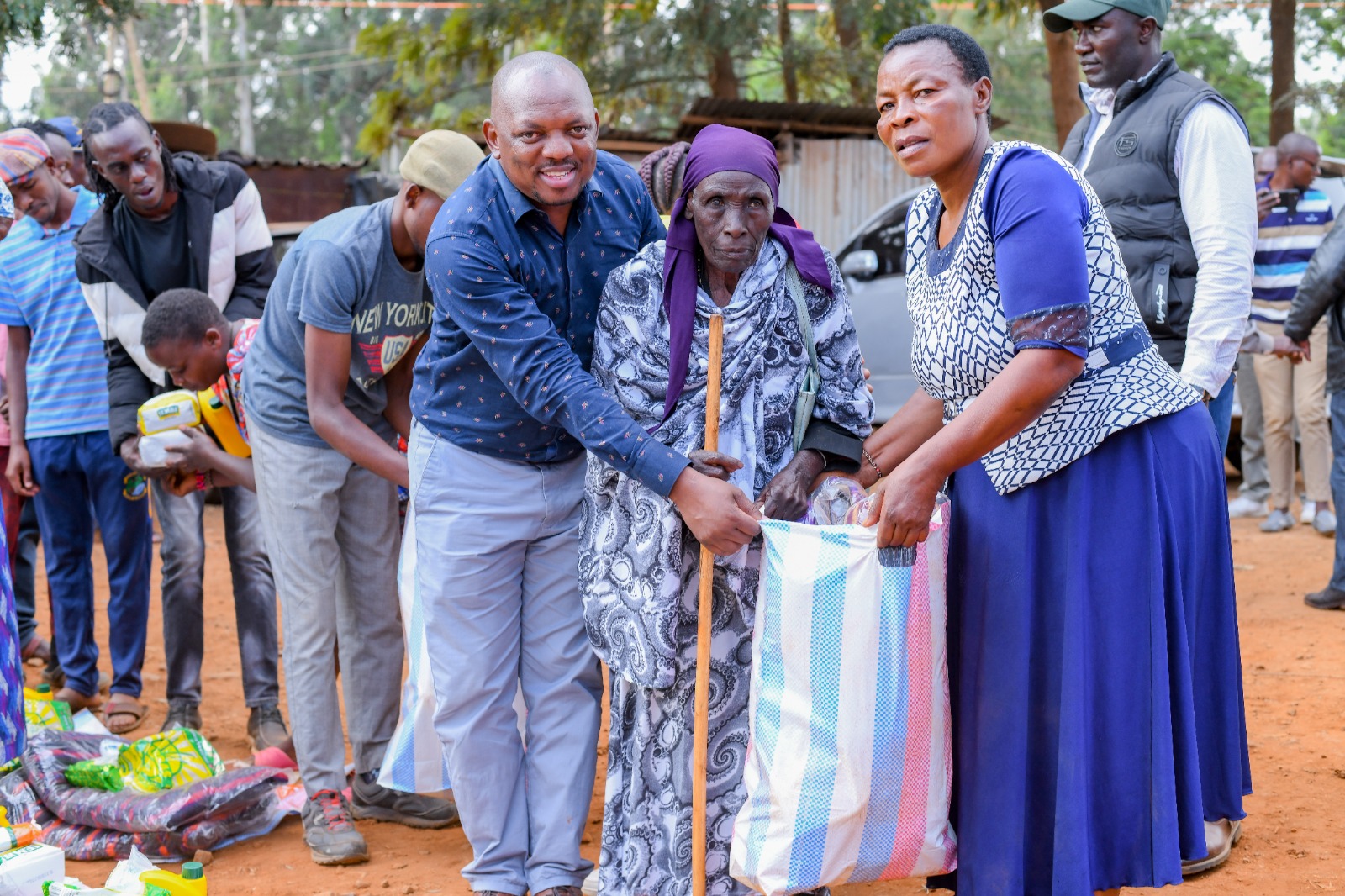 MP WANYONYI STANDS BY FIRE VICTIMS IN KITISURU AND MT VIEW