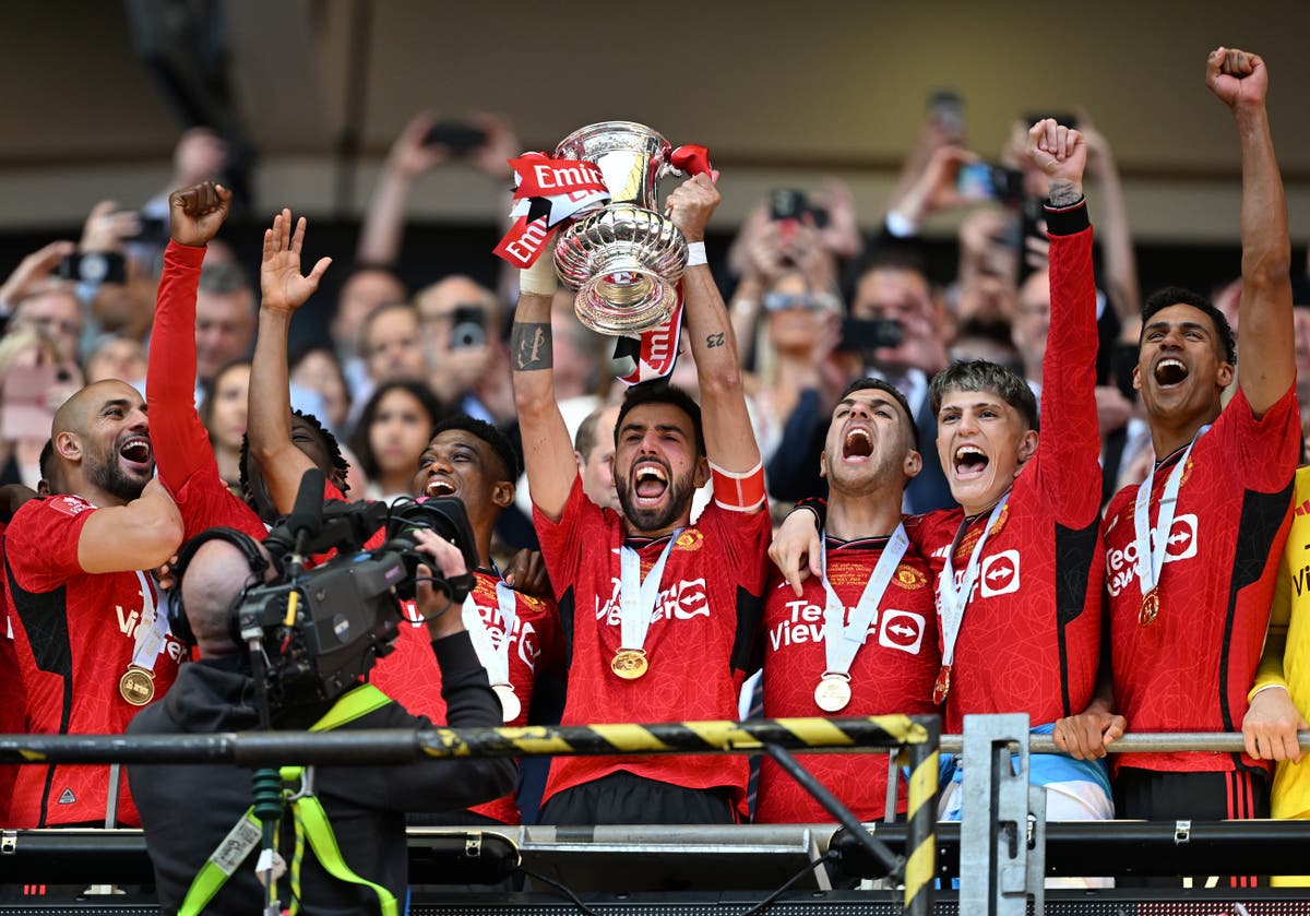 “Manchester is finally Red!!!”: Did eighth place United have a better season, than trophyless “gunners”?