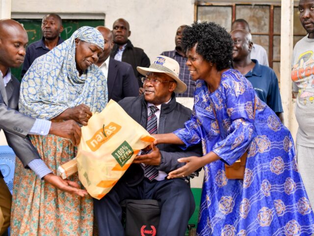 MP Tim Wanyonyi Assists Fire Victims in Harlem, Makina Kibra