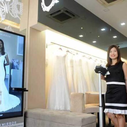AR online clothes shopping